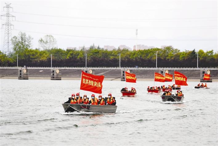 宜昌水上消防演练