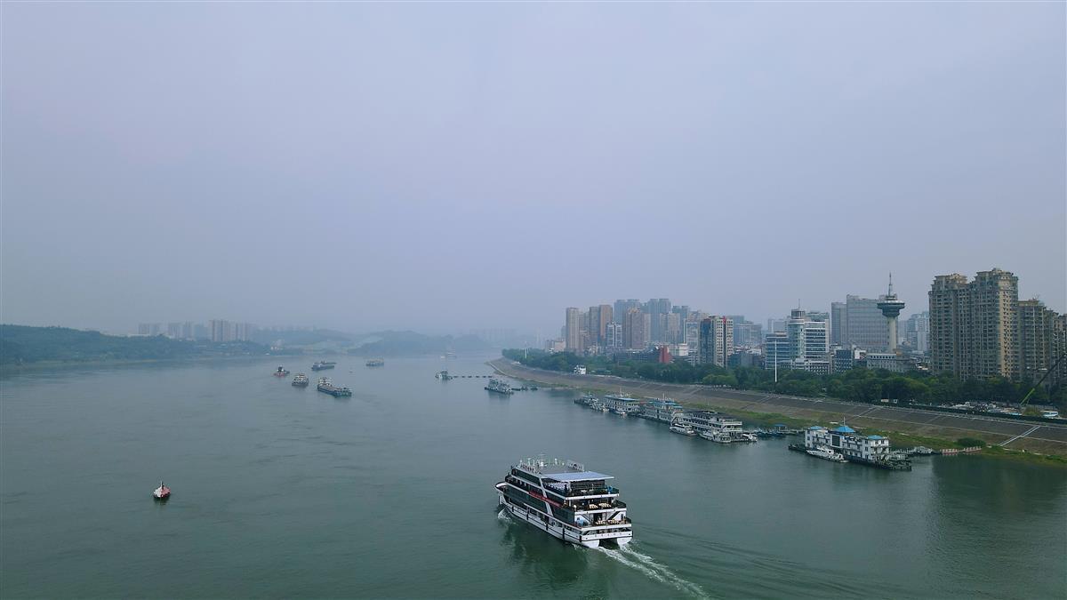 宜昌两坝一峡旅游船